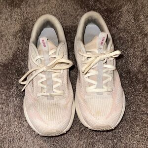 Brooks Women's Athletic Shoes - Cream and Pink